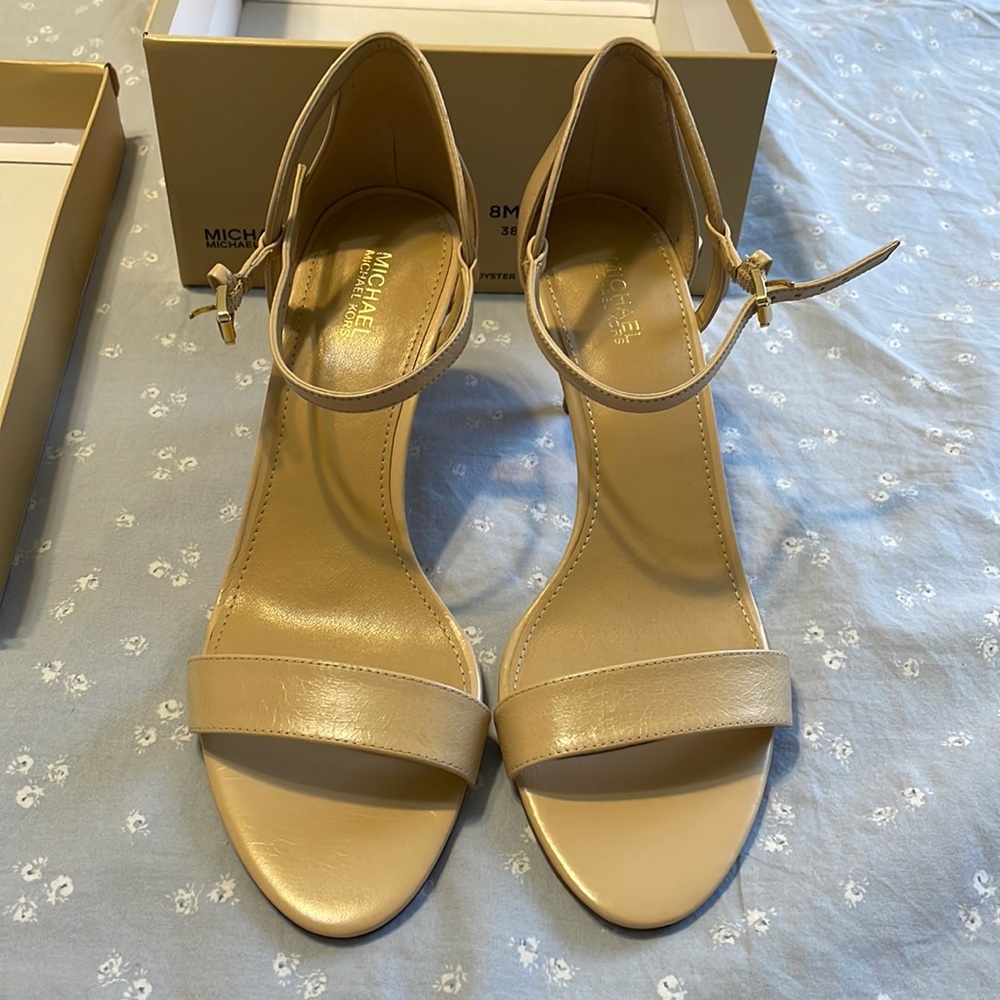 Michael Kors Simone sandals, tan, leather size 8